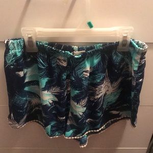 Women’s Palm Tree Patterned Shorts